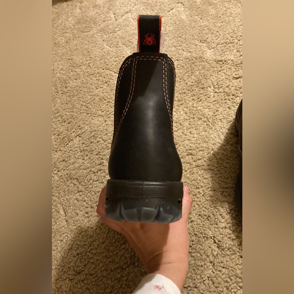 UK size 6/US size 8 womens redback ubok boots. Never worn